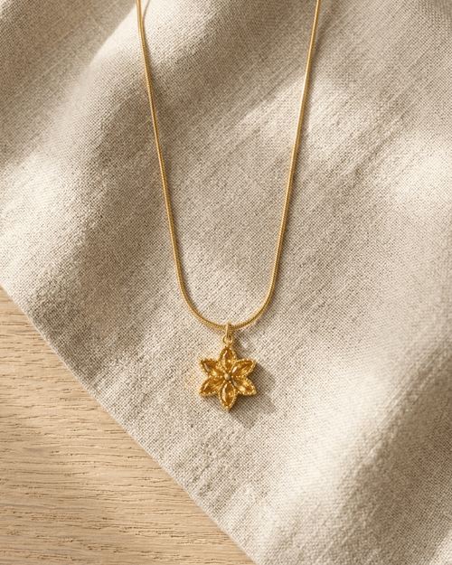 Aurielle Bloom Flower Necklace - LozziAurielle Bloom Flower NecklacePendant