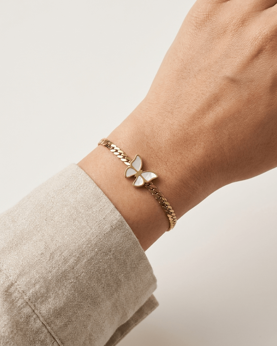 Butterfly Charm Gold Bracelet - LozziButterfly Charm Gold BraceletBracelet