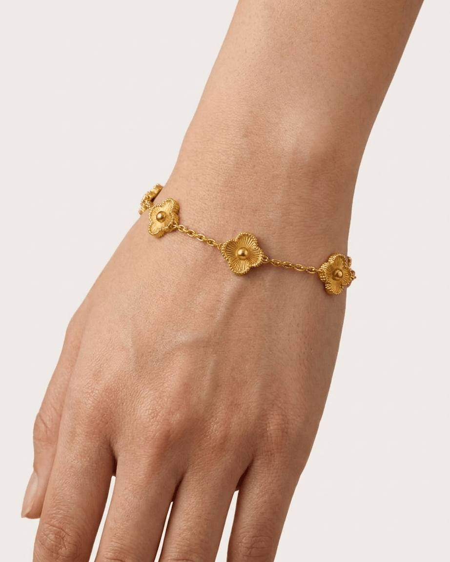 Gold Floral Clover Charm Bracelet - LozziGold Floral Clover Charm BraceletBracelet
