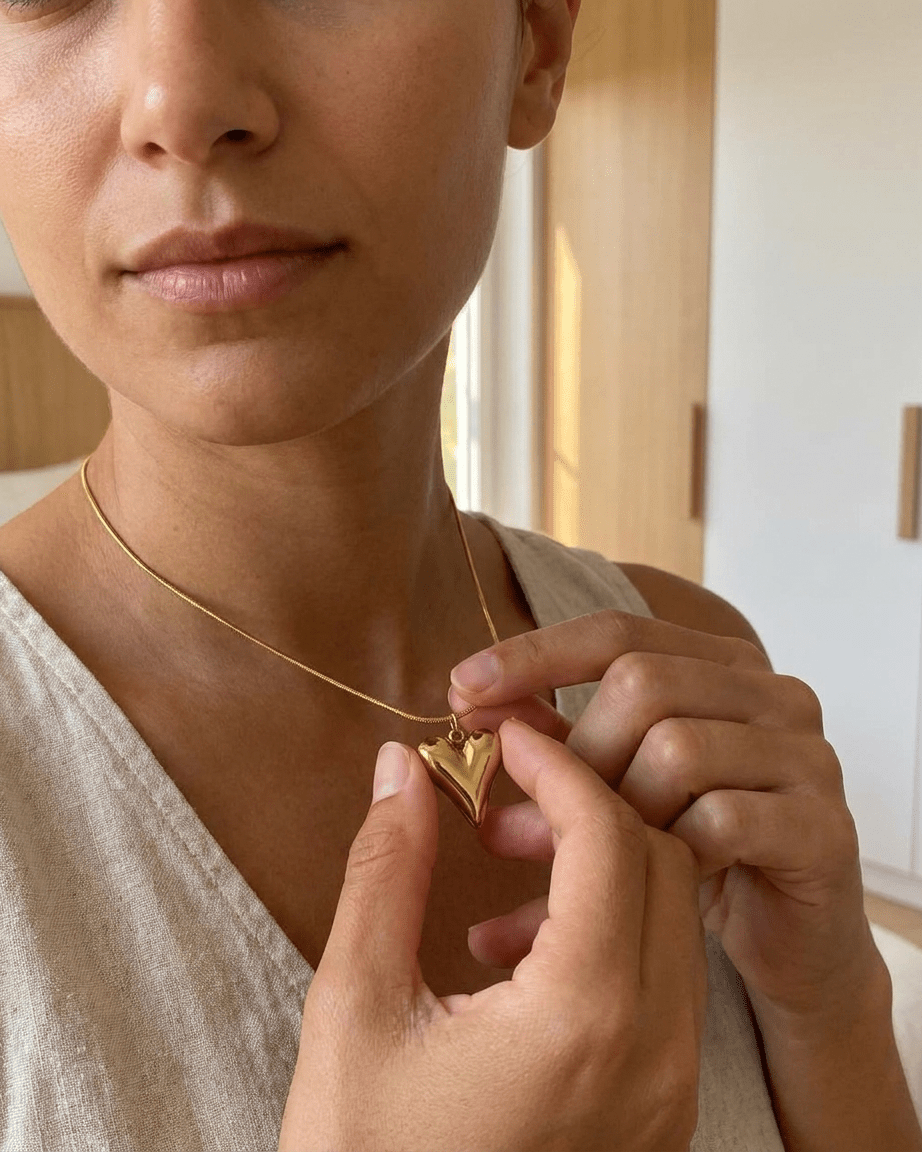 Gold Heart Pendant Necklace - LozziGold Heart Pendant NecklacePendant